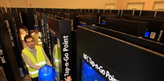 KT, MWC2014 공식안내도우미 ‘NFC미디어폴’ 수출