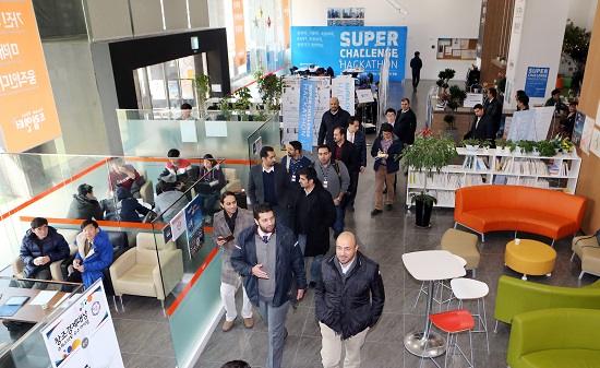 ‘드림엔터’, 미래의 구글·애플을 꿈꾼다 - 뉴스 썸네일 이미지