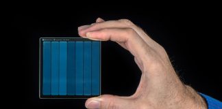 MS, 유리 조각에 영화 ‘슈퍼맨’ 75.6GB 저장